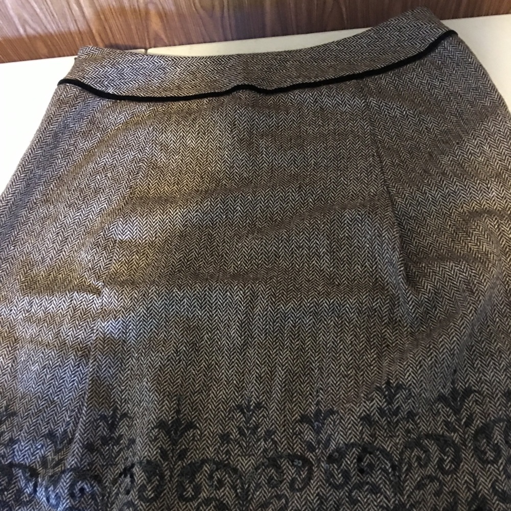 Loft. Beautiful skirt - Picture 5 of 5